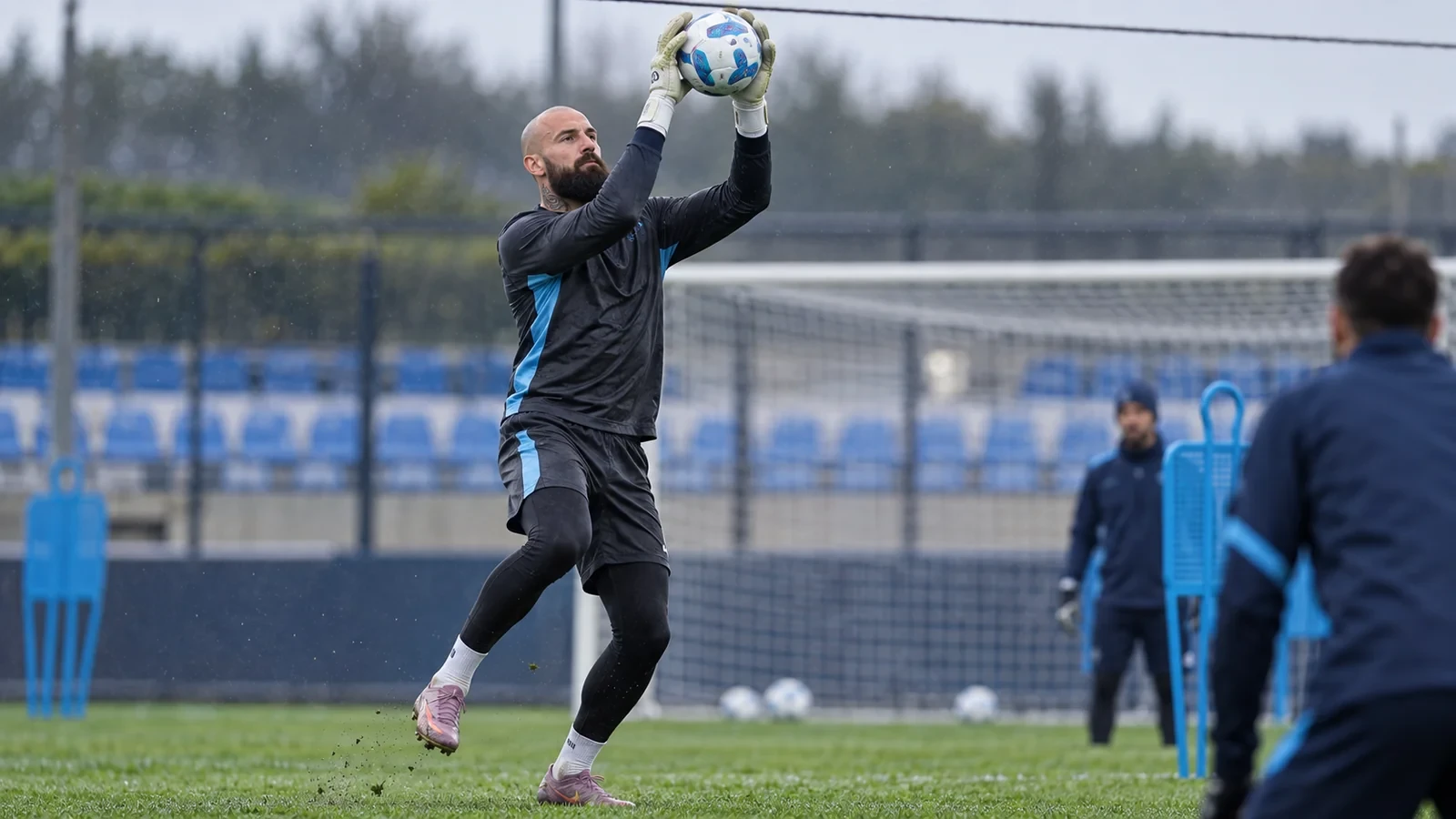 Thủ môn Vanja Milinković-Savić của Napoli mùa 2026-27: Tầm vóc và quyền kiểm soát