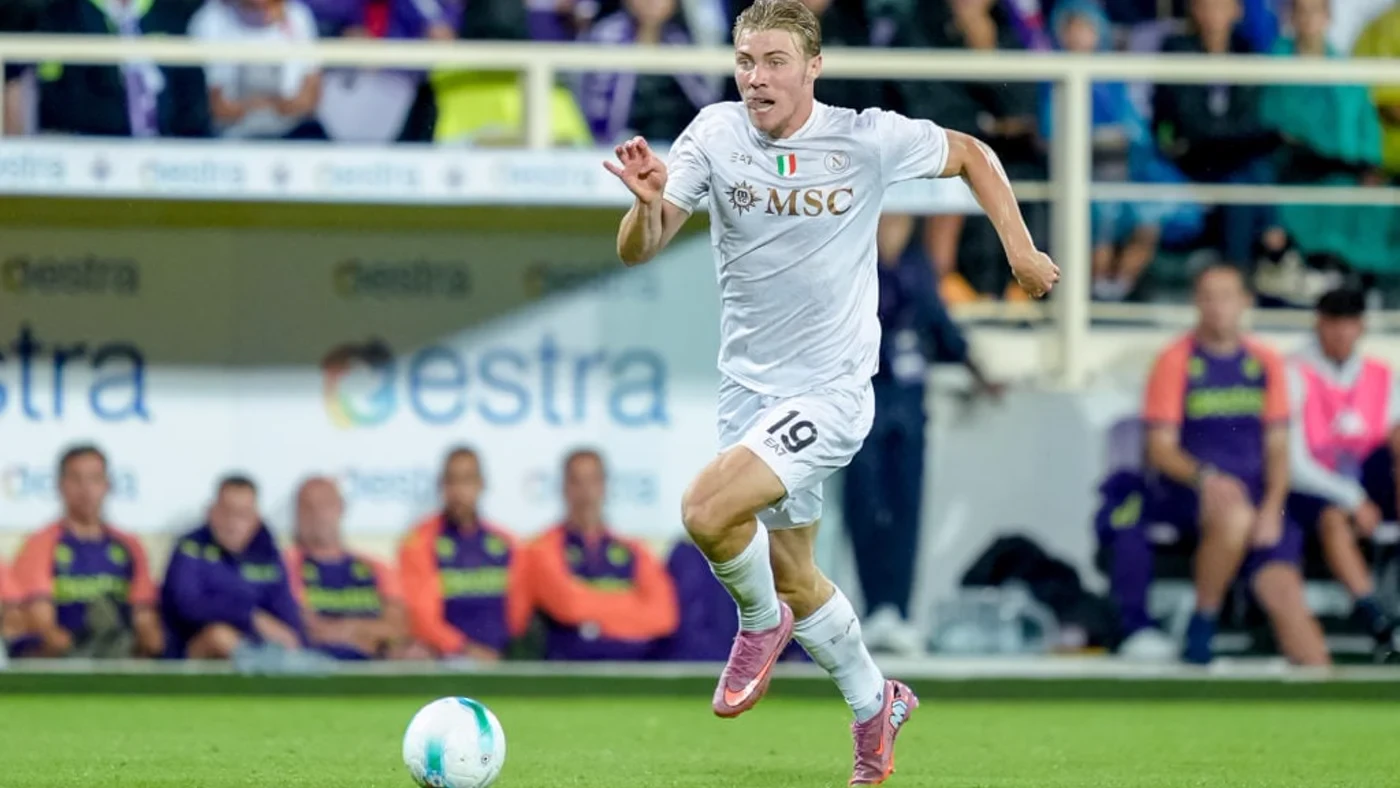 Rasmus Højlund tăng tốc trong màu áo Napoli